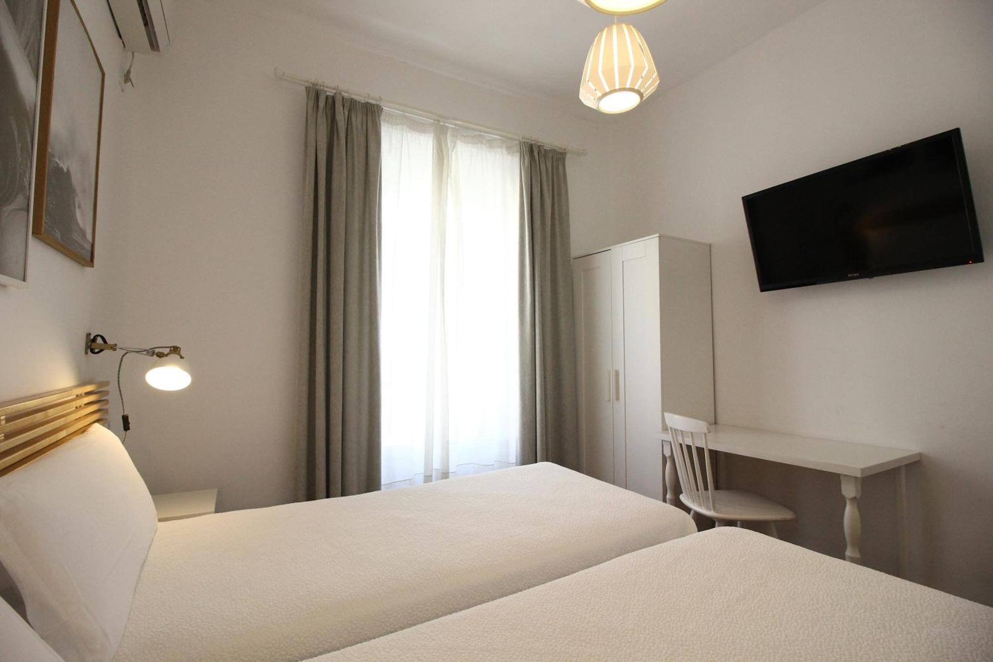 Las Atarazanas - Design Hostal Seville Exterior photo